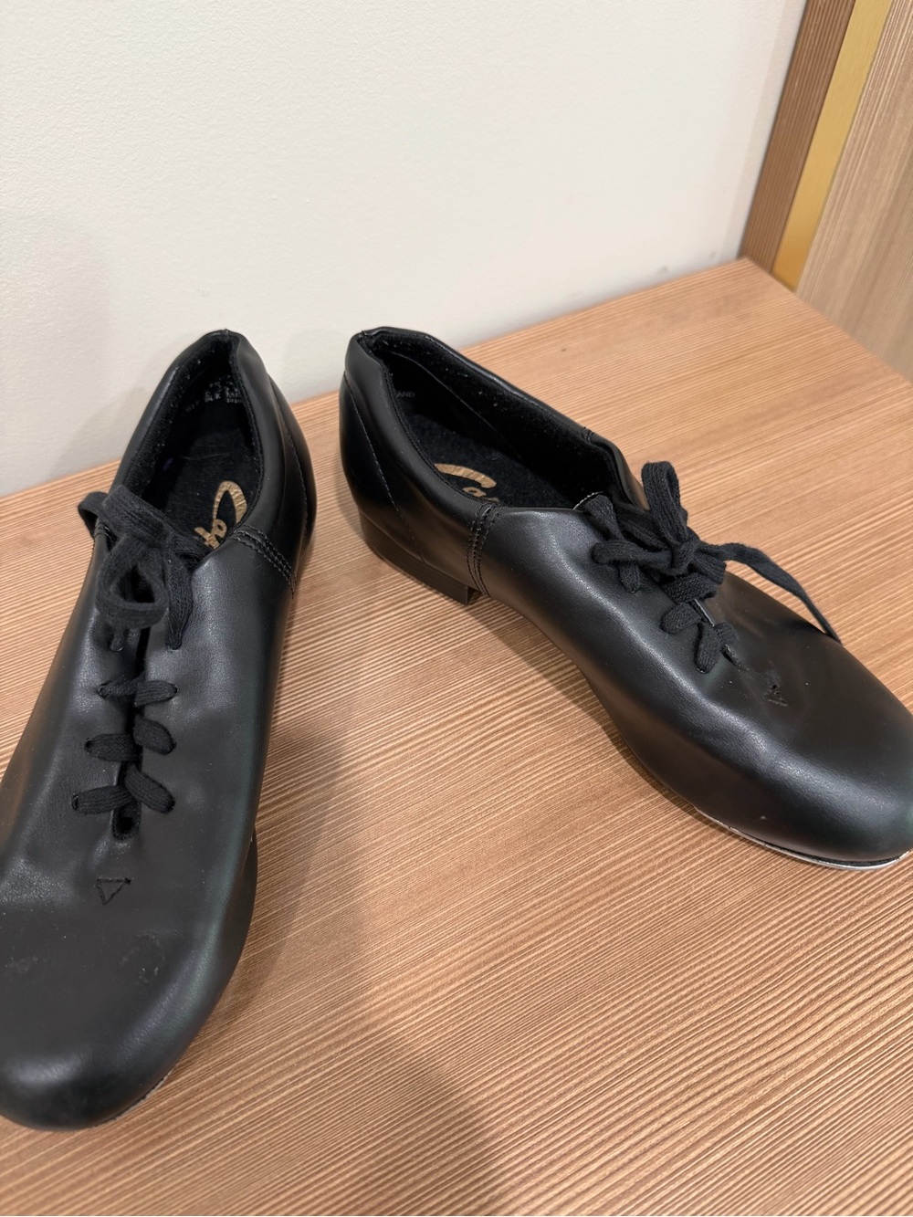 Capezio CG17 Fluid Tap Shoes Black Leather Lace Up Oxford Dance Unisex Adult 6.5